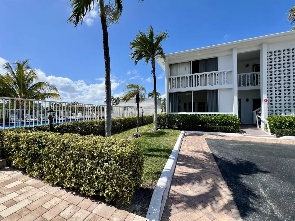 4201 S Ocean Boulevard #M5 South Palm Beach, FL 33480