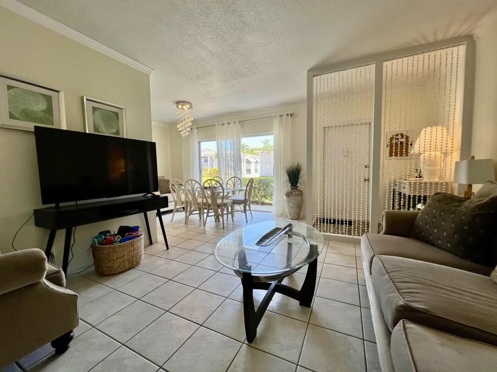 4201 S Ocean Boulevard #M5 South Palm Beach, FL 33480