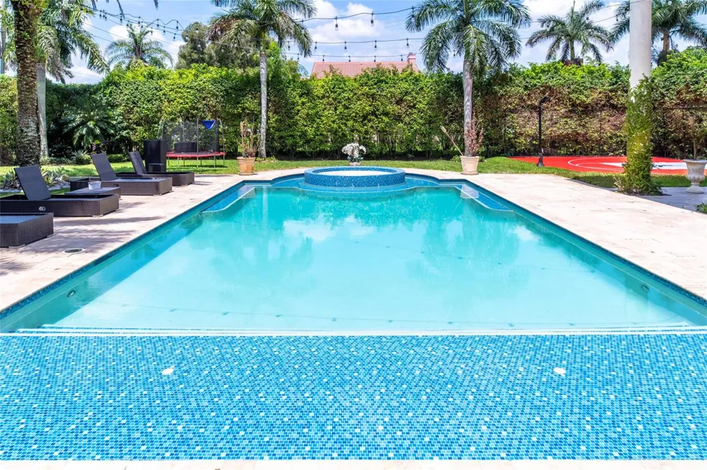 1203 NW 121st Avenue Plantation, FL 33323