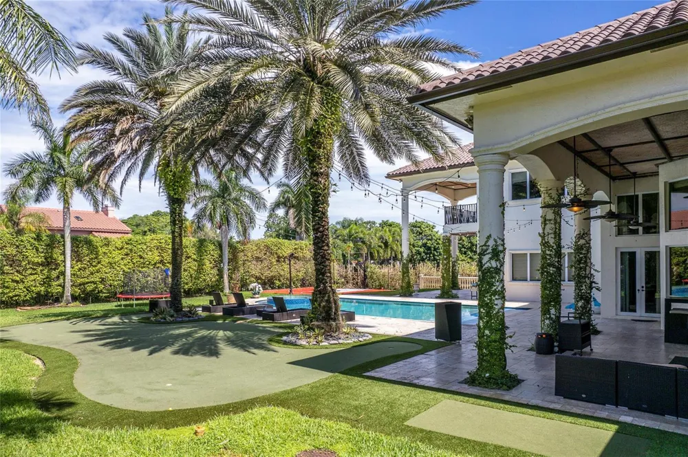 1203 NW 121st Avenue Plantation, FL 33323