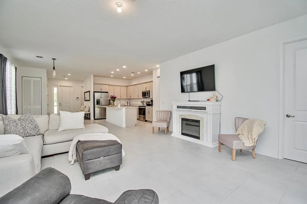 16420 Sandy Shore Drive Loxahatchee, FL 33470
