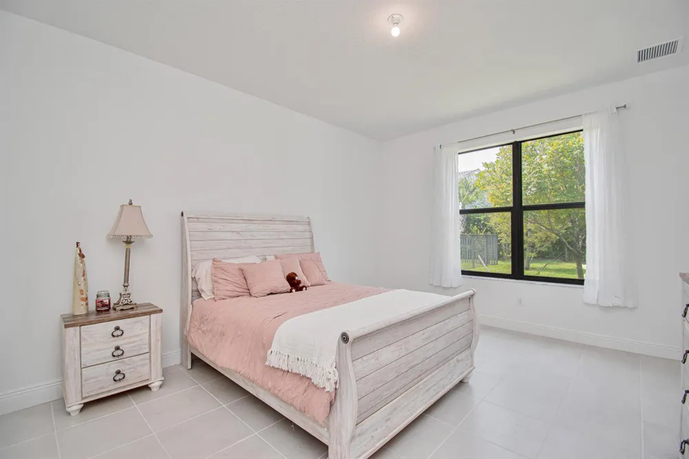 16420 Sandy Shore Drive Loxahatchee, FL 33470