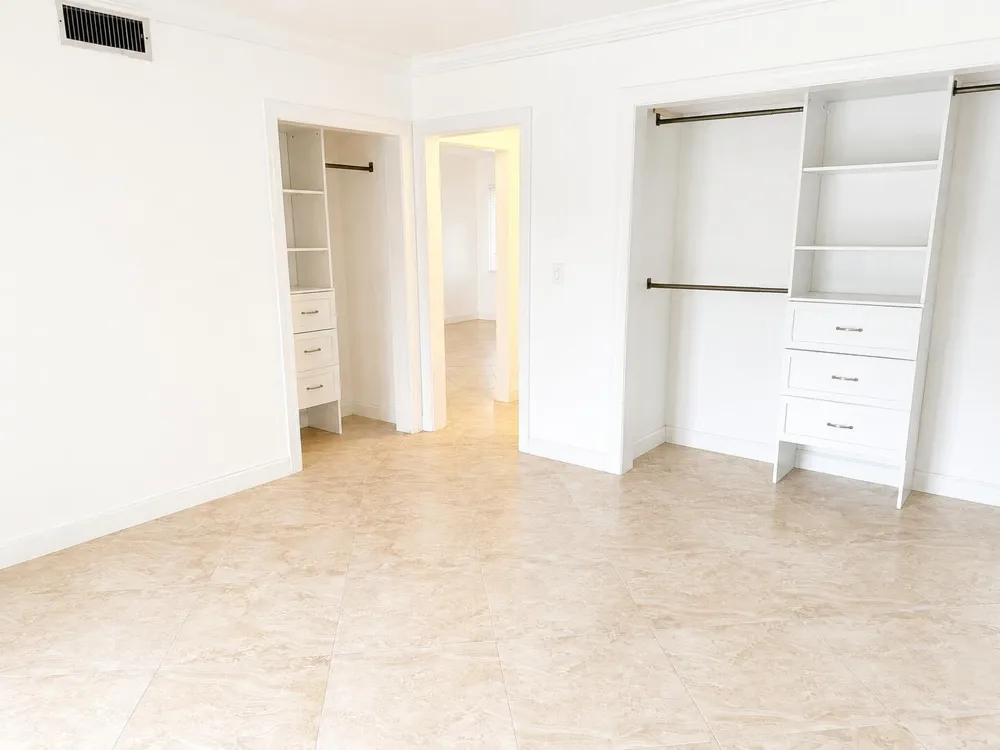 2131 NE 42nd Court #202e Lighthouse Point, FL 33064