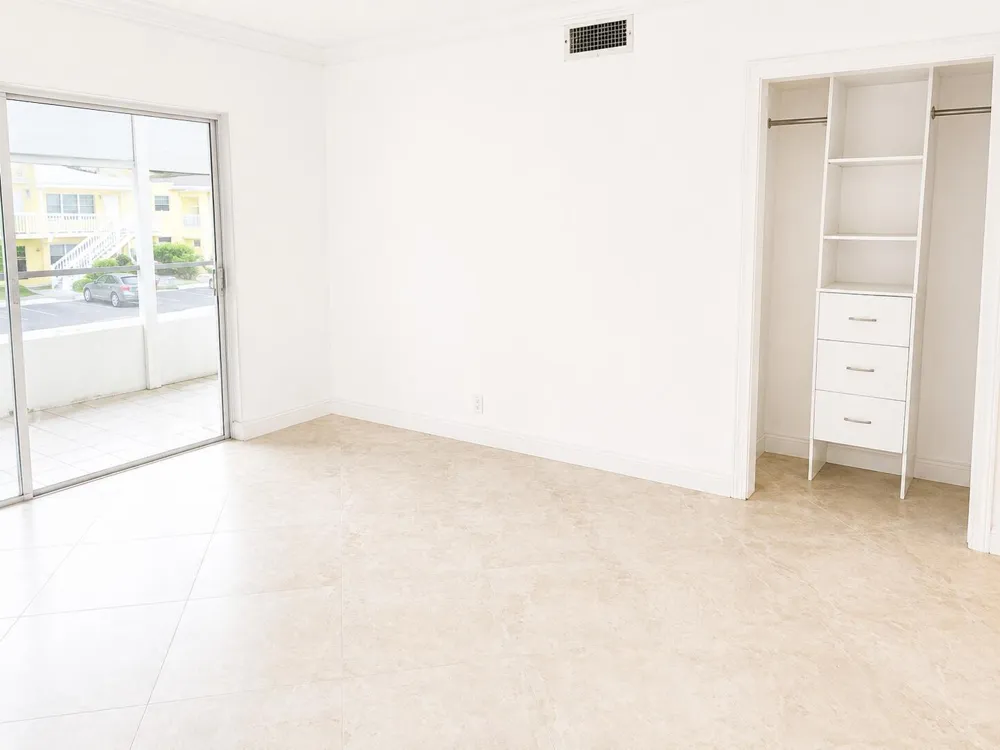 2131 NE 42nd Court #202e Lighthouse Point, FL 33064