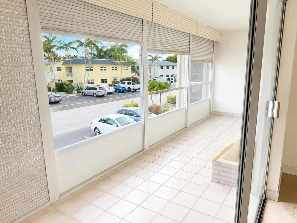 2131 NE 42nd Court #202e Lighthouse Point, FL 33064