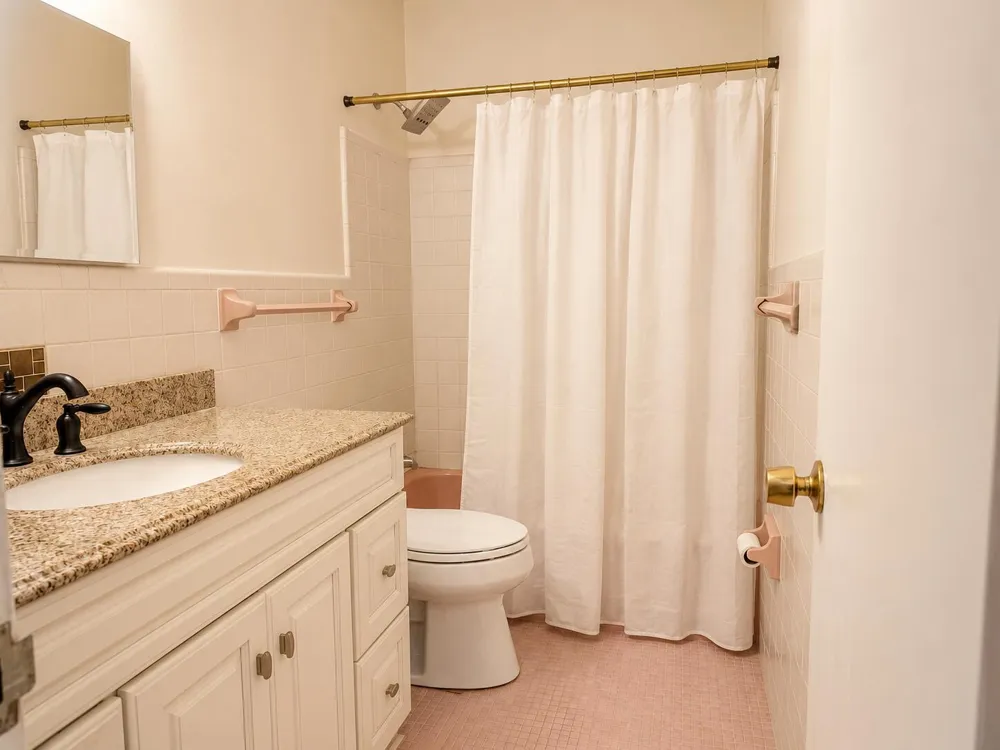 2131 NE 42nd Court #202e Lighthouse Point, FL 33064