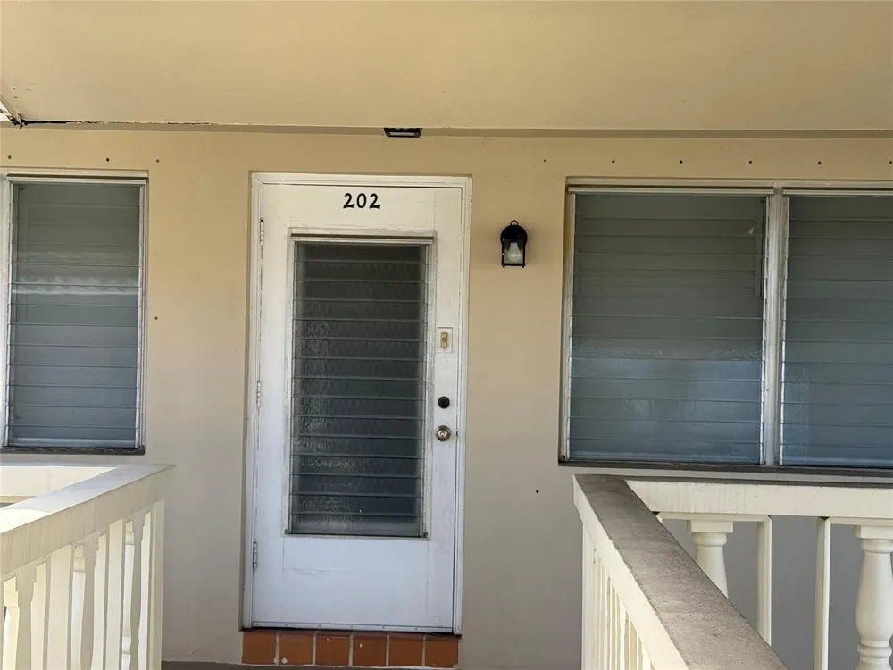 2131 NE 42nd Court #202e Lighthouse Point, FL 33064