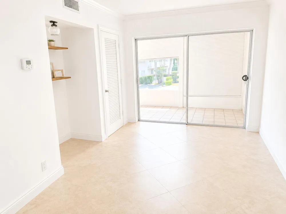 2131 NE 42nd Court #202e Lighthouse Point, FL 33064