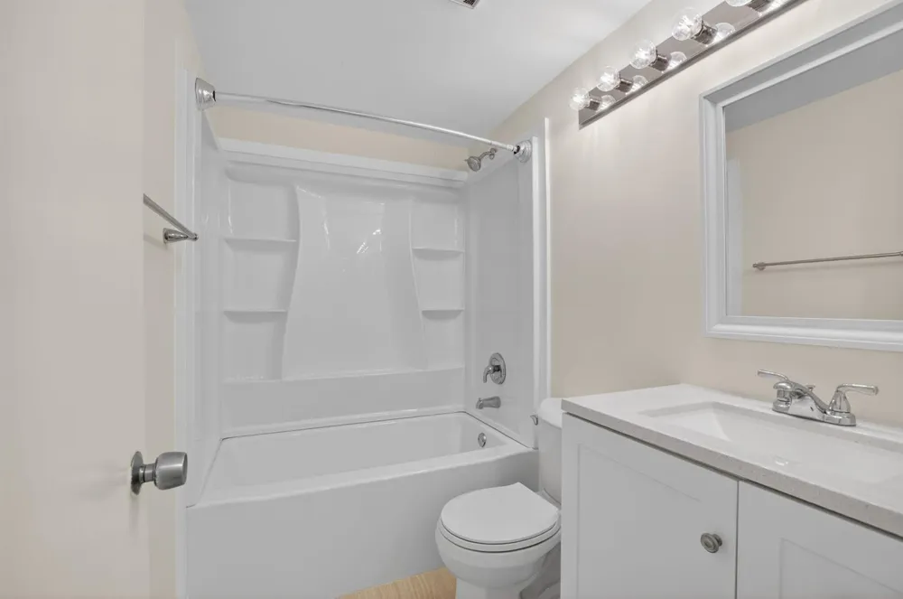 660 Horizon W #107 Boynton Beach, FL 33435
