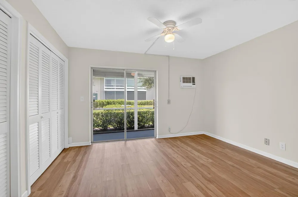 660 Horizon W #107 Boynton Beach, FL 33435