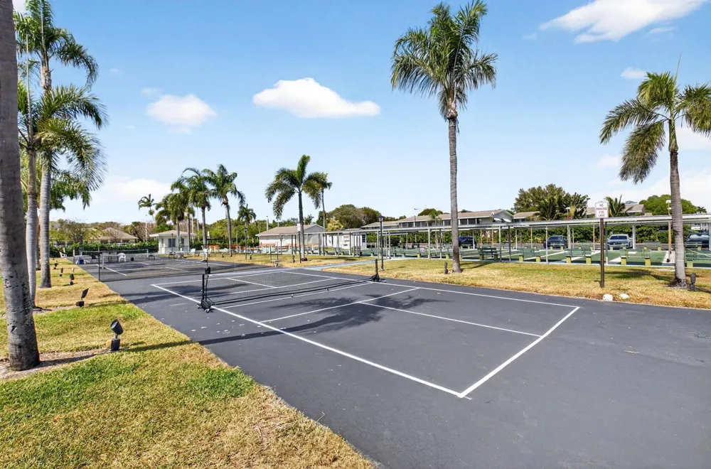 660 Horizon W #107 Boynton Beach, FL 33435