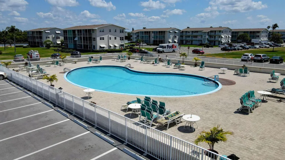 660 Horizon W #107 Boynton Beach, FL 33435