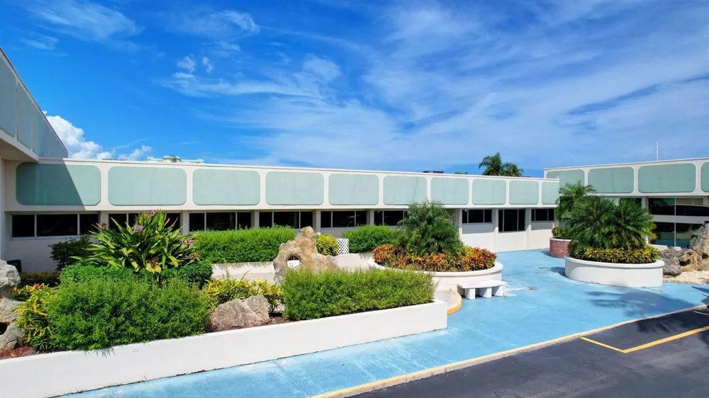660 Horizon W #107 Boynton Beach, FL 33435