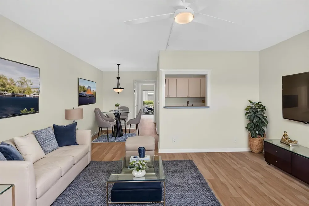 660 Horizon W #107 Boynton Beach, FL 33435
