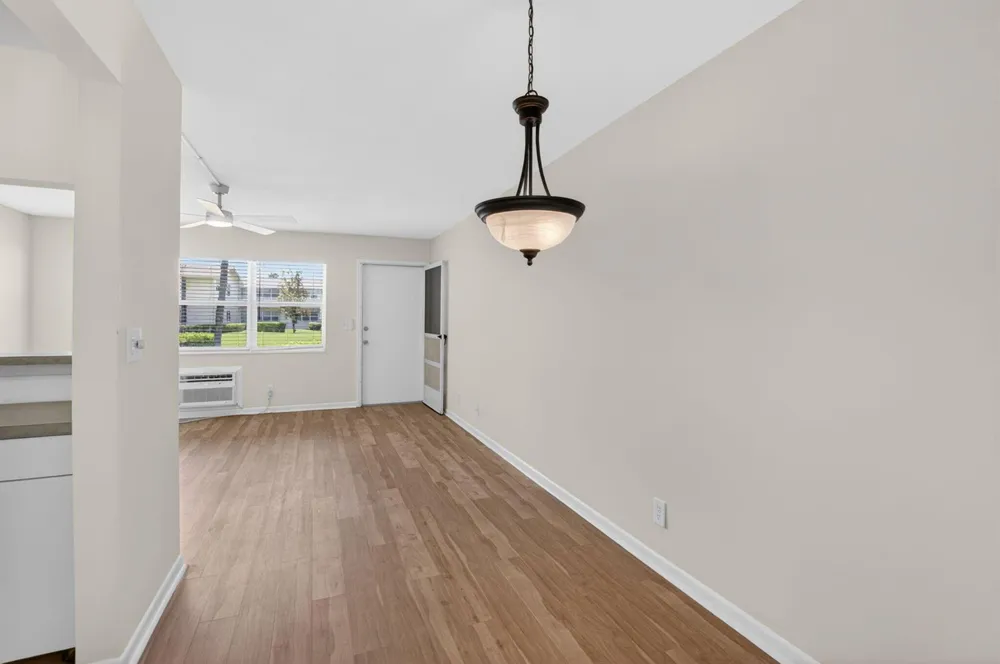 660 Horizon W #107 Boynton Beach, FL 33435