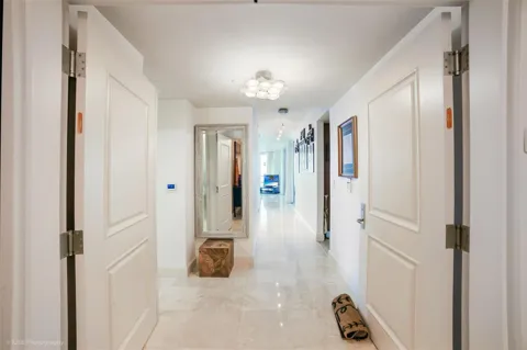 3101 S Ocean Drive #401