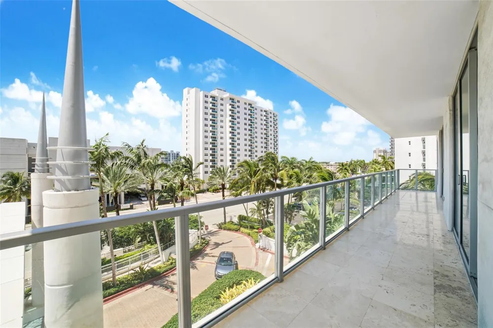 3101 S Ocean Drive #401 Hollywood, FL 33019