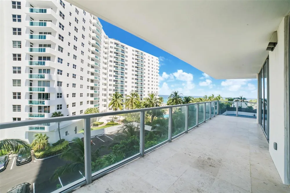 3101 S Ocean Drive #401 Hollywood, FL 33019