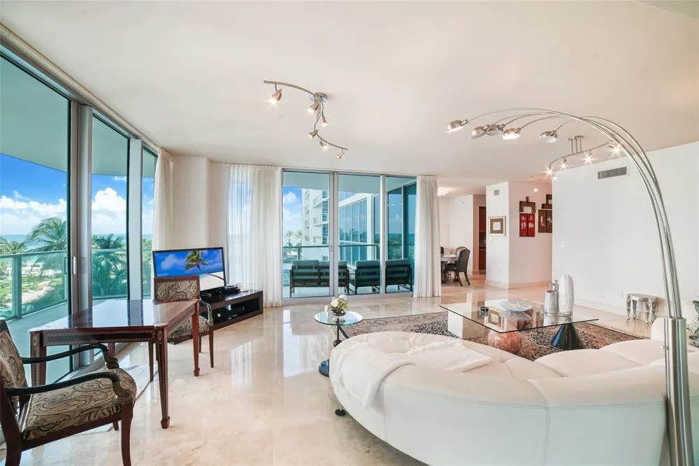 3101 S Ocean Drive #401 Hollywood, FL 33019