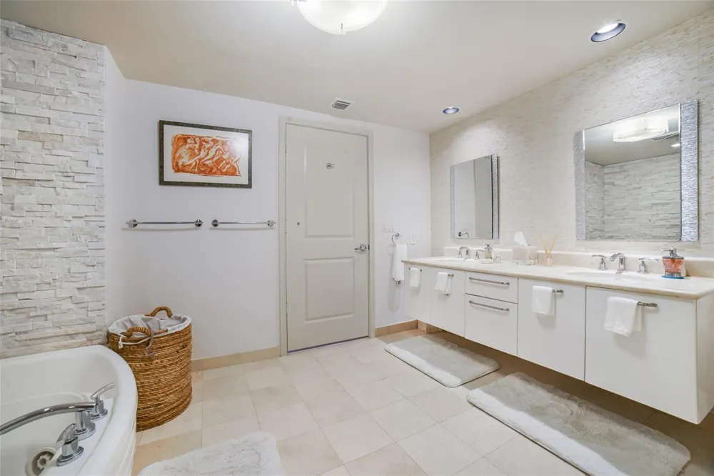 3101 S Ocean Drive #401 Hollywood, FL 33019
