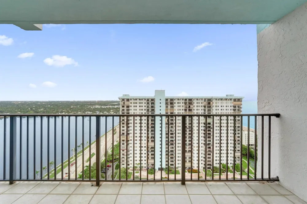 1201 S Ocean Drive #2509s Hollywood, FL 33019