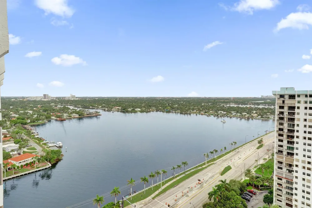 1201 S Ocean Drive #2509s Hollywood, FL 33019