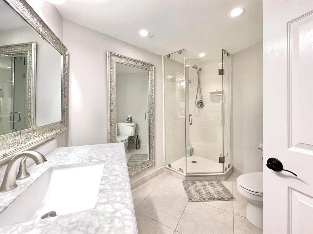 5420 Ocean Drive #906 Singer Island, FL 33404