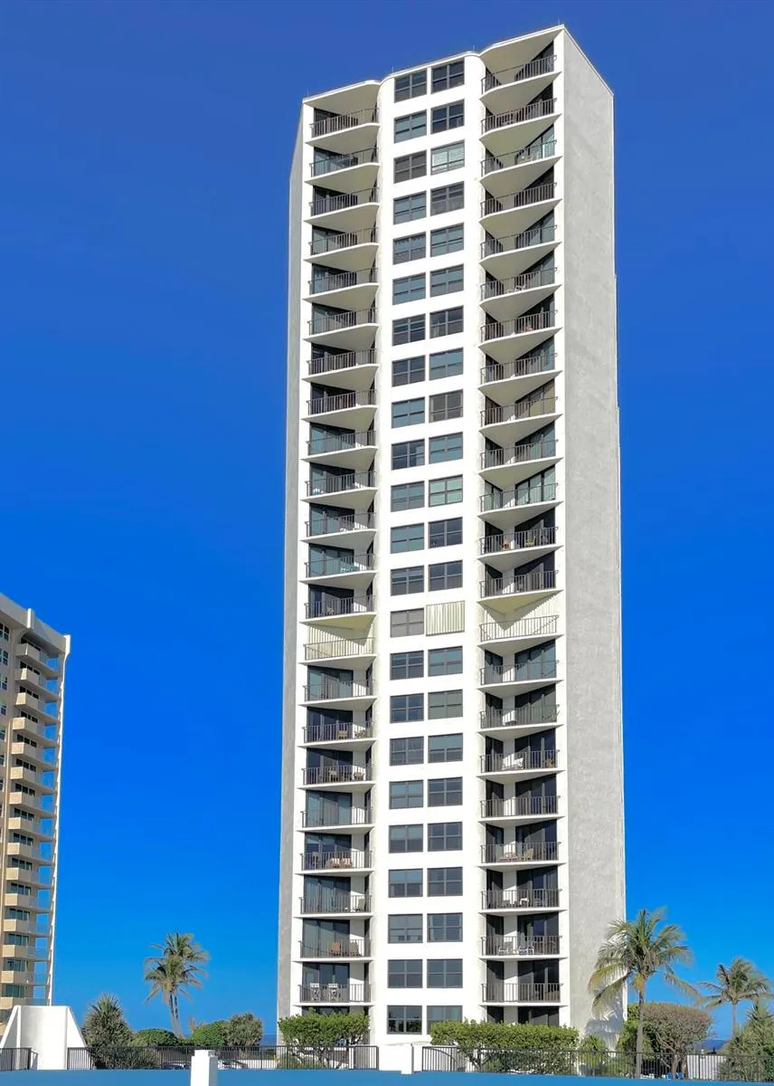 5420 Ocean Drive #906 Singer Island, FL 33404