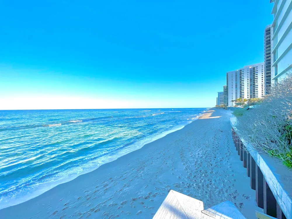 5420 Ocean Drive #906 Singer Island, FL 33404