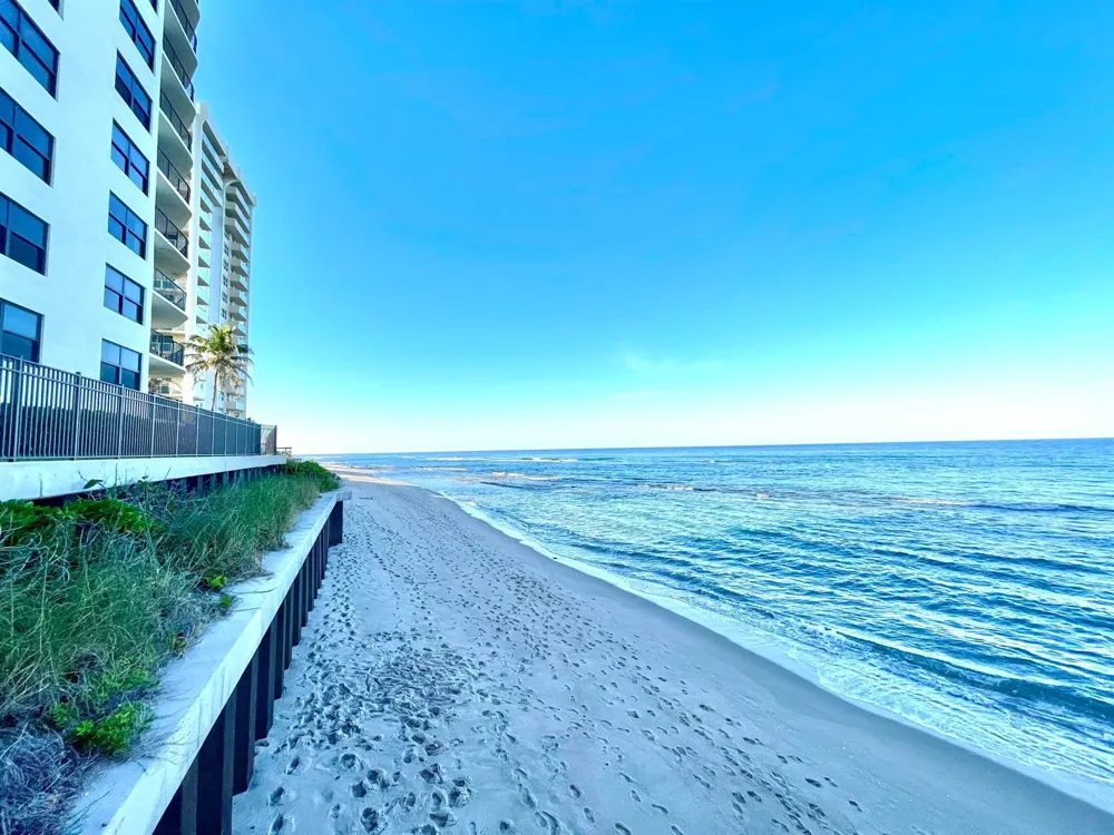 5420 Ocean Drive #906 Singer Island, FL 33404