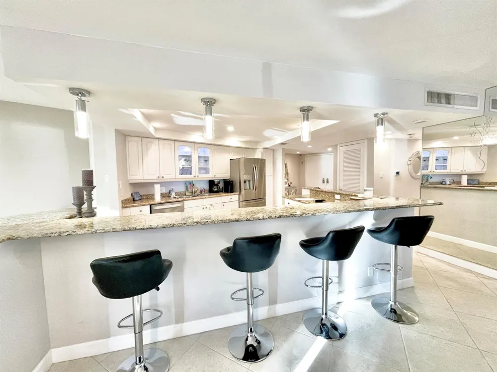 5420 Ocean Drive #906 Singer Island, FL 33404