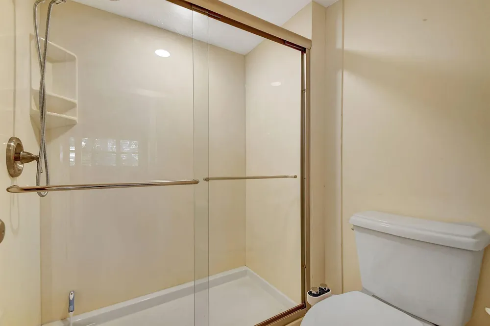 318 Oak Harbour Drive #318 Juno Beach, FL 33408