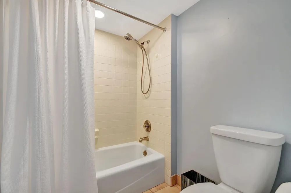 318 Oak Harbour Drive #318 Juno Beach, FL 33408