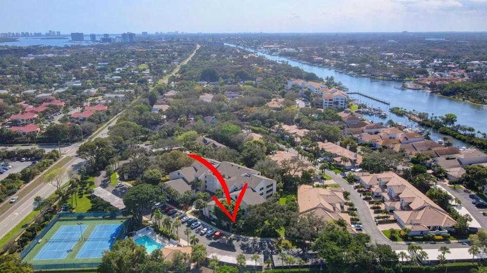 318 Oak Harbour Drive #318 Juno Beach, FL 33408