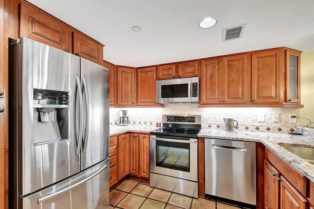 318 Oak Harbour Drive #318 Juno Beach, FL 33408