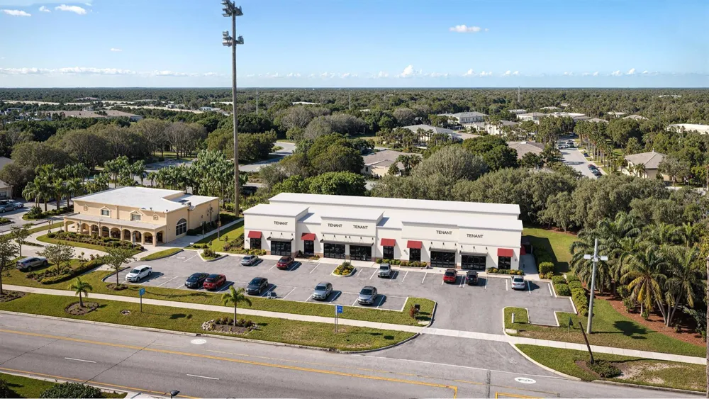8825 SE Federal Highway Hobe Sound, FL 33455
