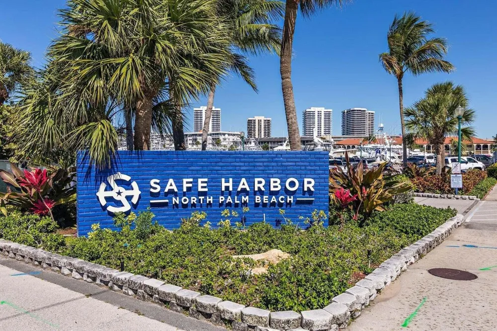 907 Marina Drive #402 North Palm Beach, FL 33408