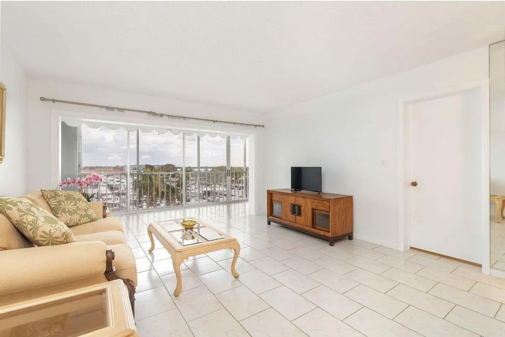 907 Marina Drive #402 North Palm Beach, FL 33408