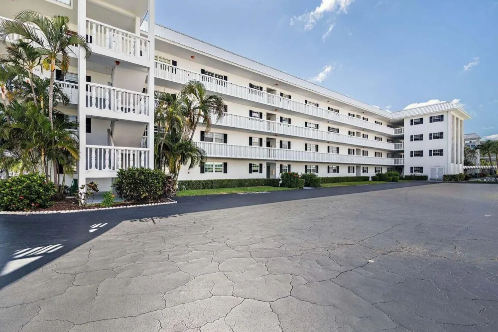 907 Marina Drive #402 North Palm Beach, FL 33408
