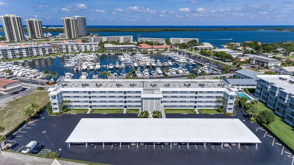 907 Marina Drive #402 North Palm Beach, FL 33408