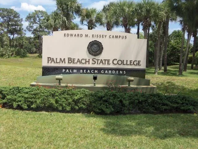 907 Marina Drive #402 North Palm Beach, FL 33408