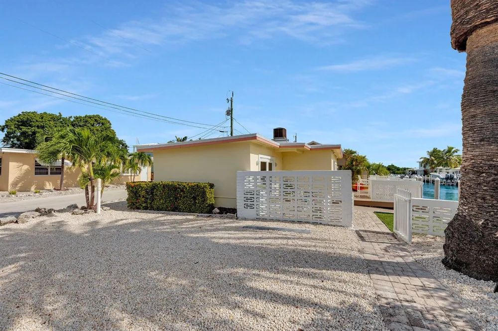 11725 3rd Avenue Ocean Marathon, FL 33050