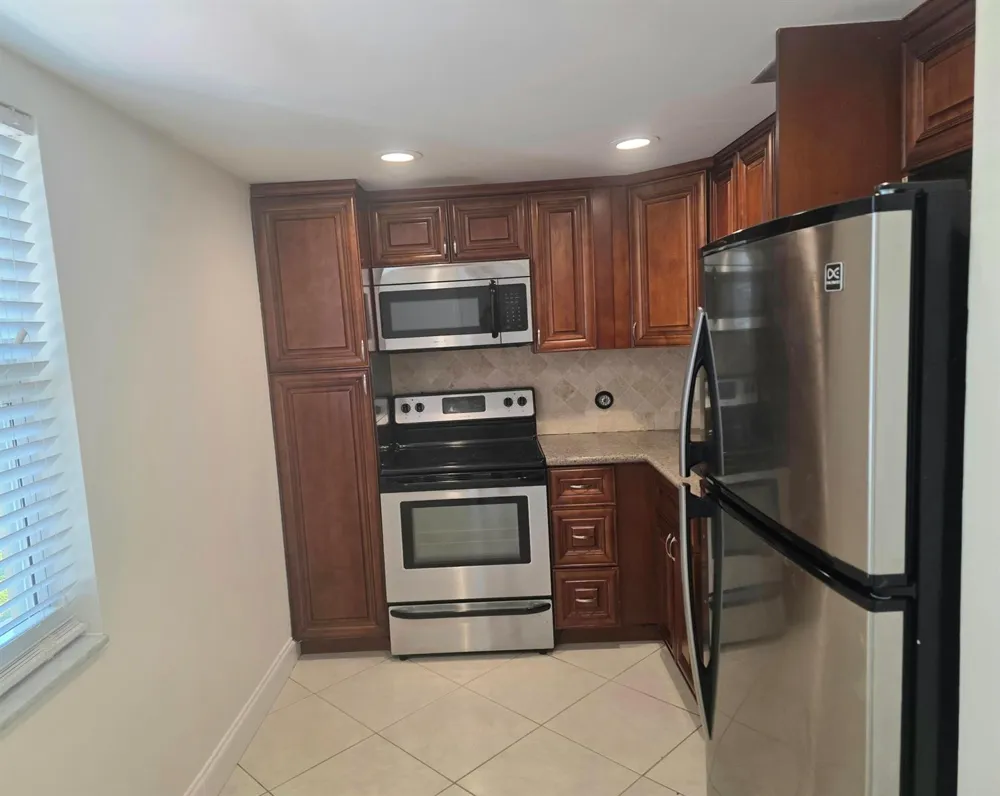 3100 NE 48th Court #113 Lighthouse Point, FL 33064