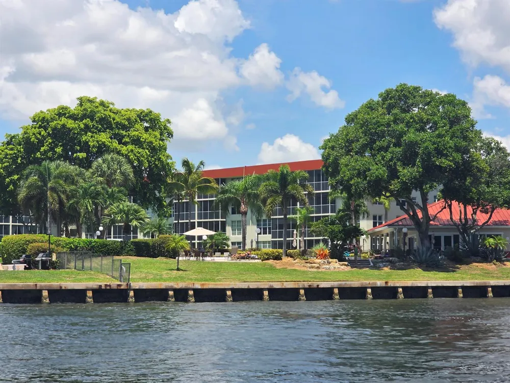 3100 NE 48th Court #113 Lighthouse Point, FL 33064