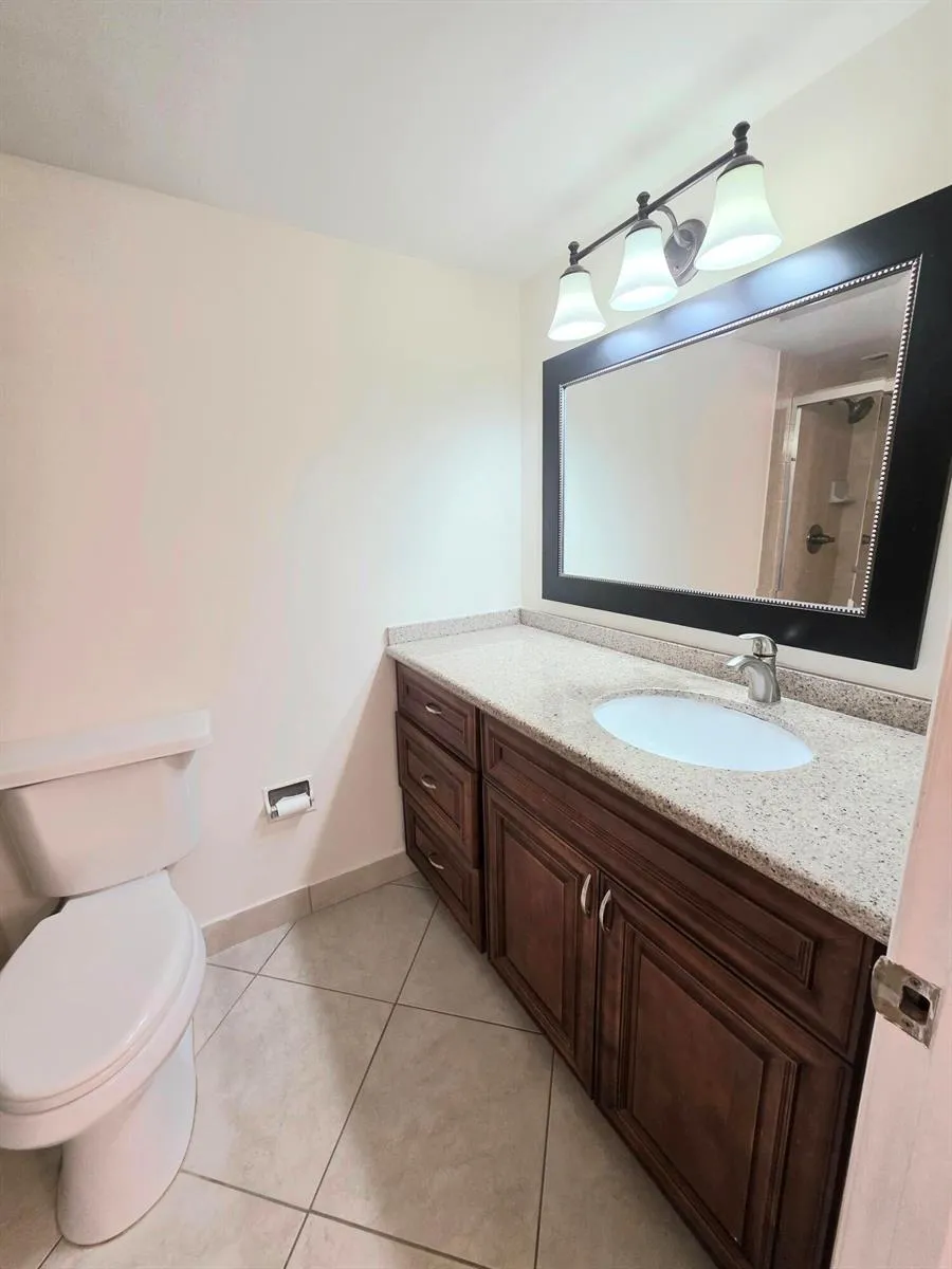 3100 NE 48th Court #113 Lighthouse Point, FL 33064
