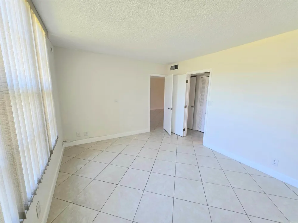 3100 NE 48th Court #113 Lighthouse Point, FL 33064