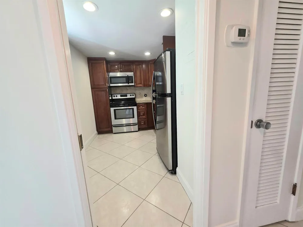 3100 NE 48th Court #113 Lighthouse Point, FL 33064