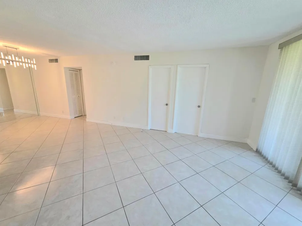 3100 NE 48th Court #113 Lighthouse Point, FL 33064