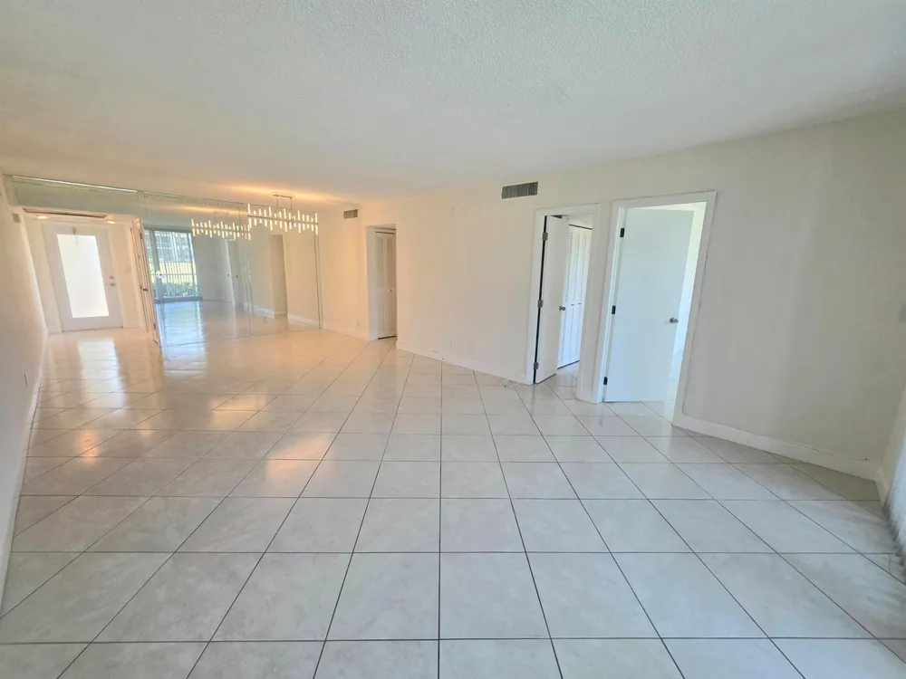 3100 NE 48th Court #113 Lighthouse Point, FL 33064