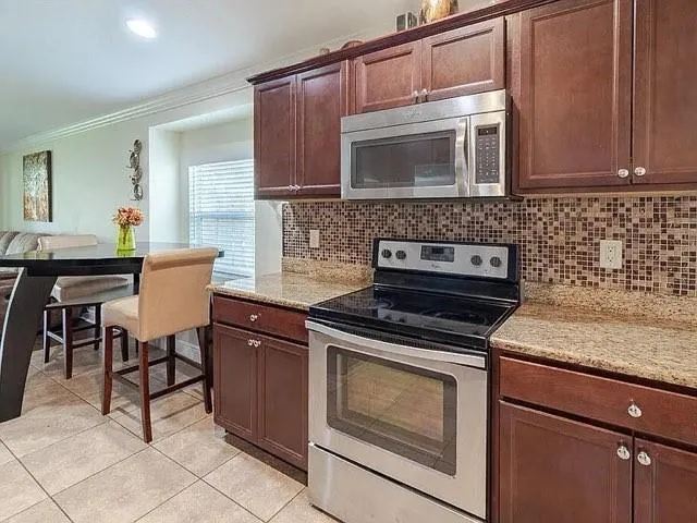 9446 Windrift Circle Fort Pierce, FL 34945